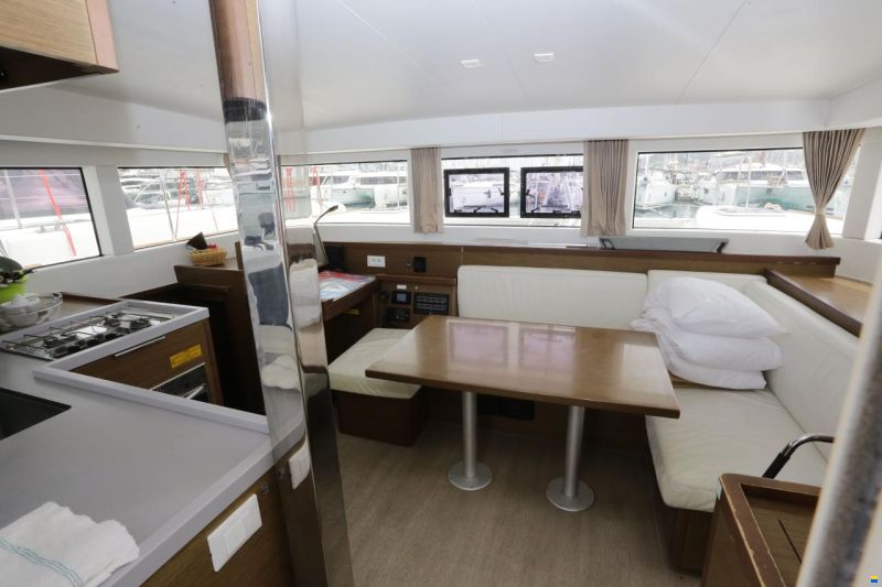 Lagoon 40