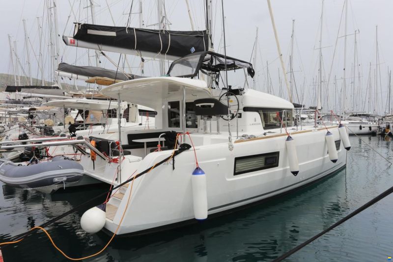 Lagoon 40