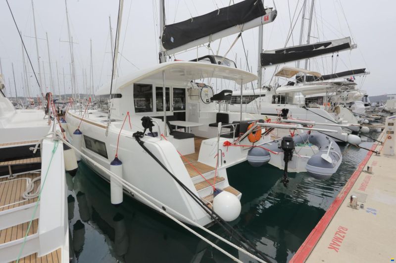 Lagoon 40