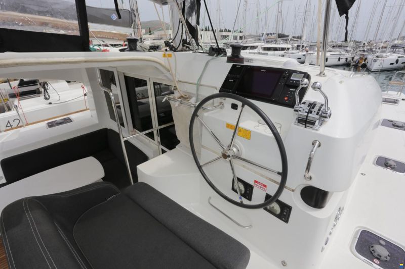 Lagoon 40