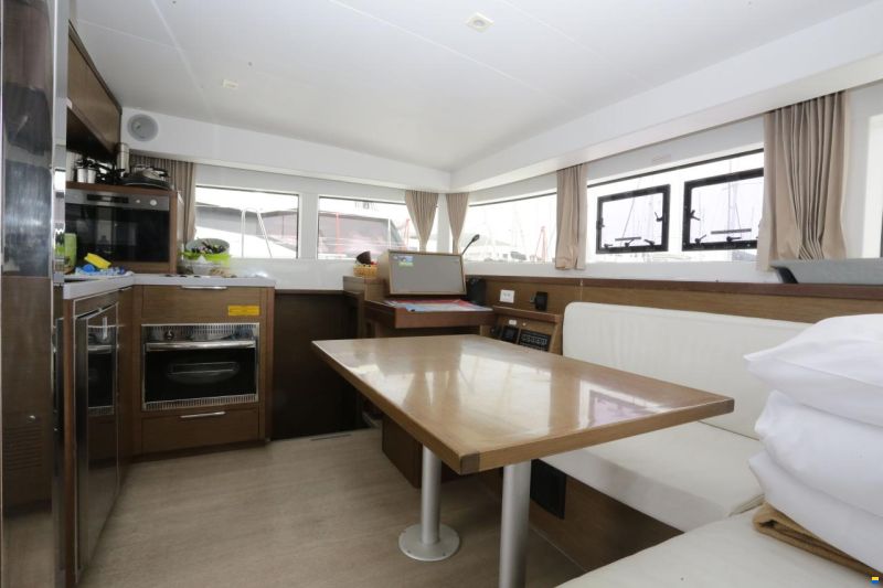 Lagoon 40