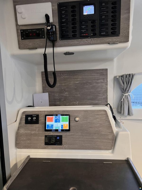 Lagoon 380