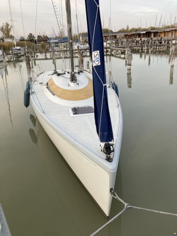 8 Meter one Design 7 Hunboat