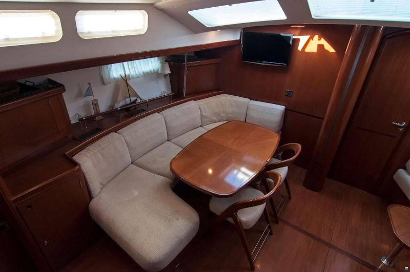 Beneteau 57