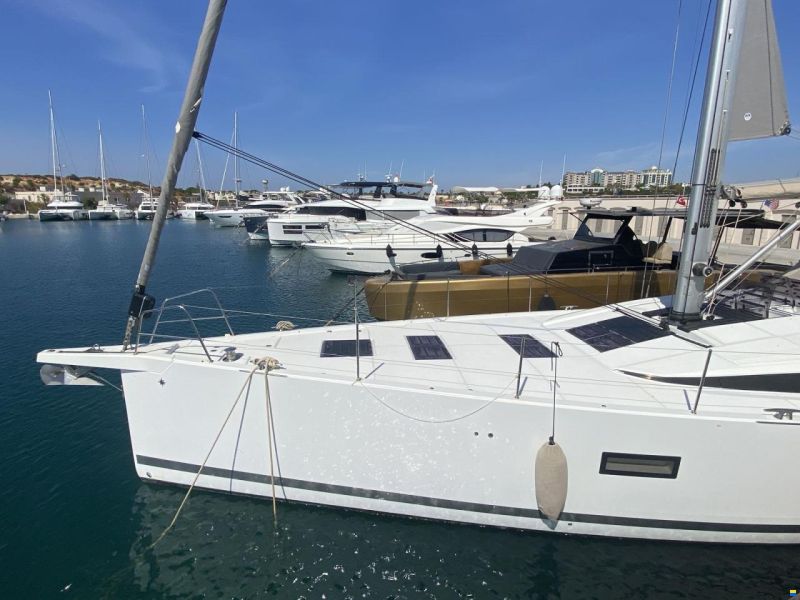 Jeanneau 65