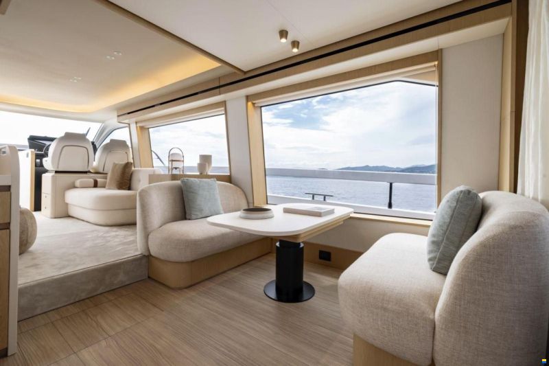 Azimut Fly 62