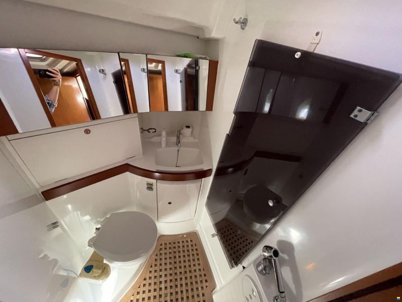 Beneteau Oceanis 43