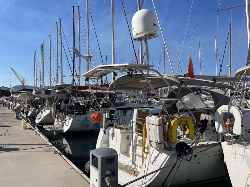 Beneteau Oceanis 43