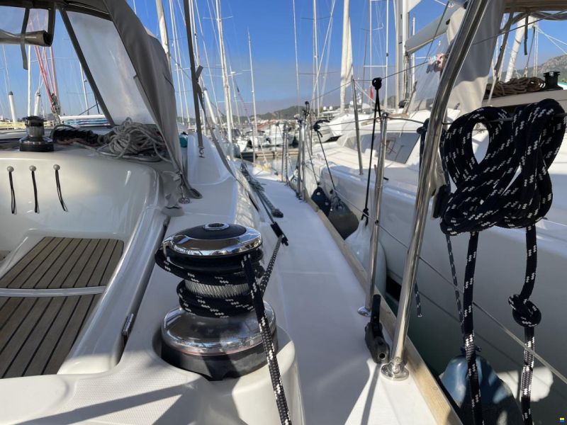 Beneteau Oceanis 43
