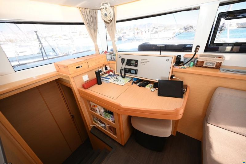 Lagoon 450 F
