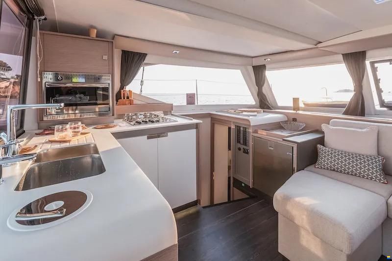 Fountaine Pajot Isla 40
