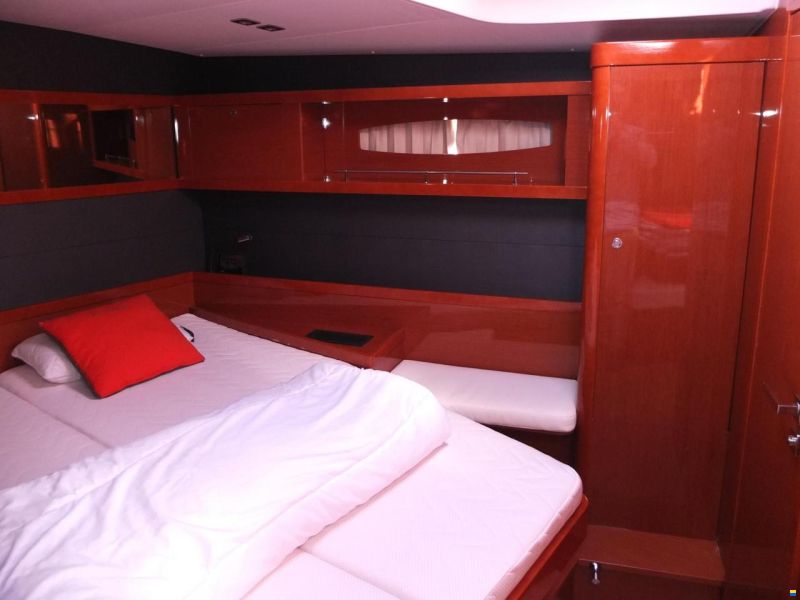 Beneteau Oceanis 60