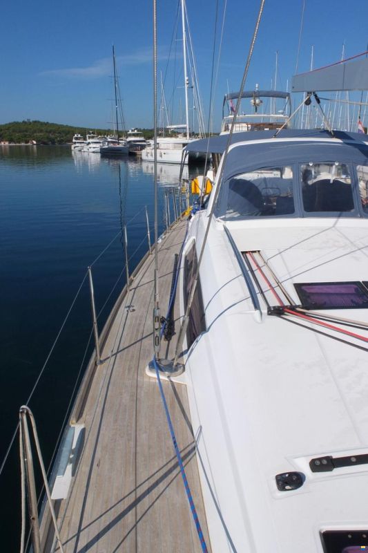Beneteau Oceanis 60