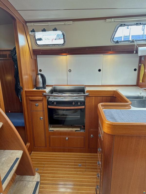 Hallberg-Rassy 412