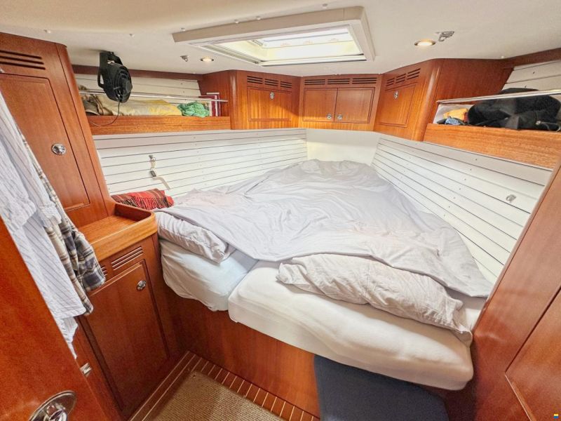 Hallberg-Rassy 412