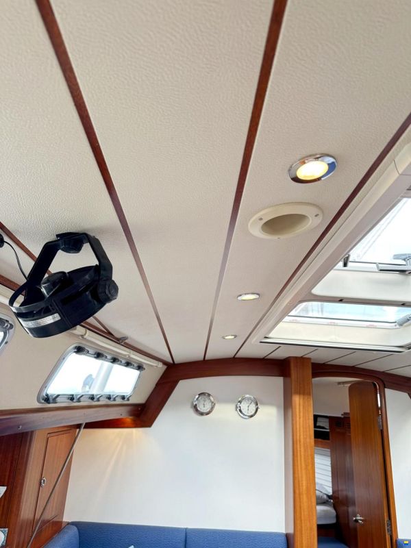 Hallberg-Rassy 412