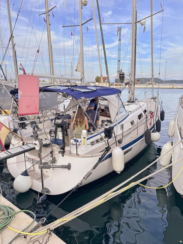 Hallberg-Rassy 412