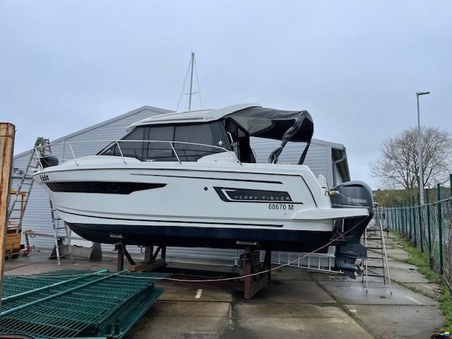 Jeanneau Merry Fisher 895