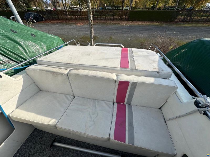 Nuova Fiberglass Pergis Sport