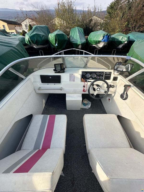 Nuova Fiberglass Pergis Sport