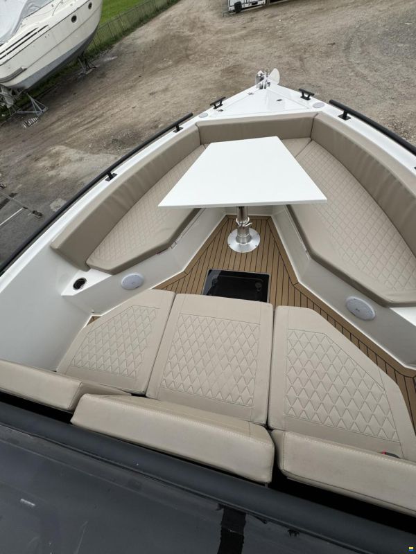 De Antonio D28 Xplorer