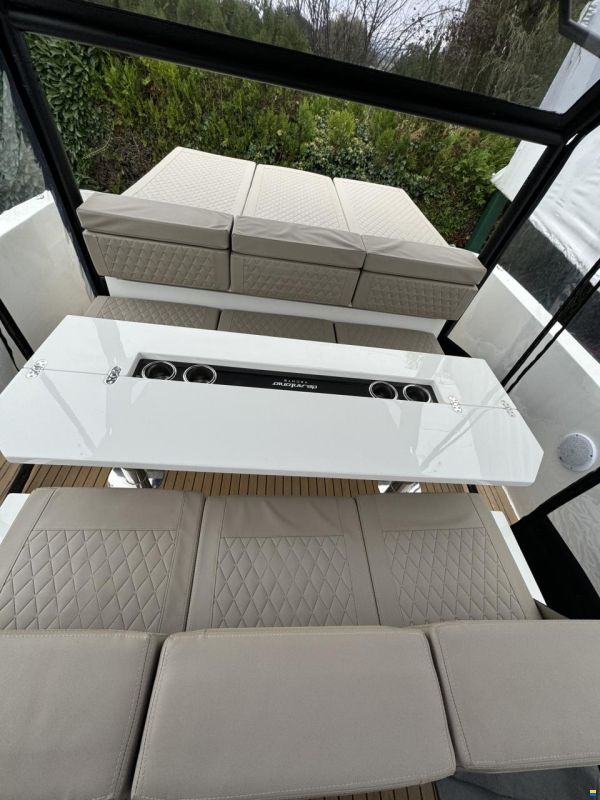 De Antonio D28 Xplorer