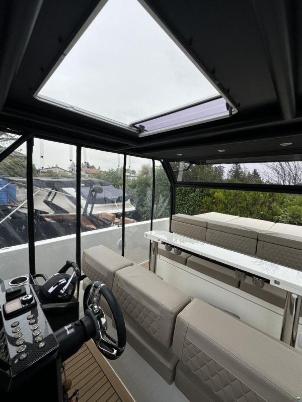 De Antonio D28 Xplorer