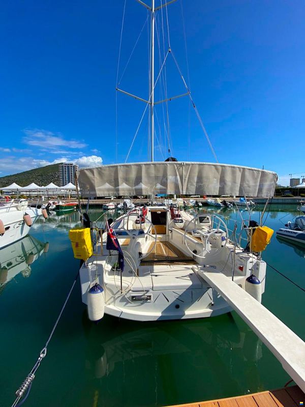 Sirena Yachts Azuree 33