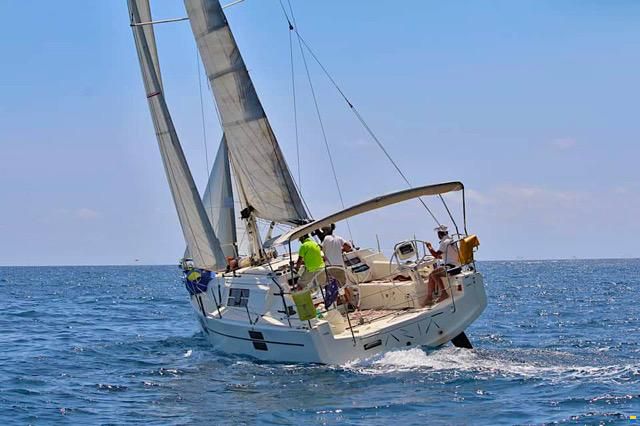 Sirena Yachts Azuree 33