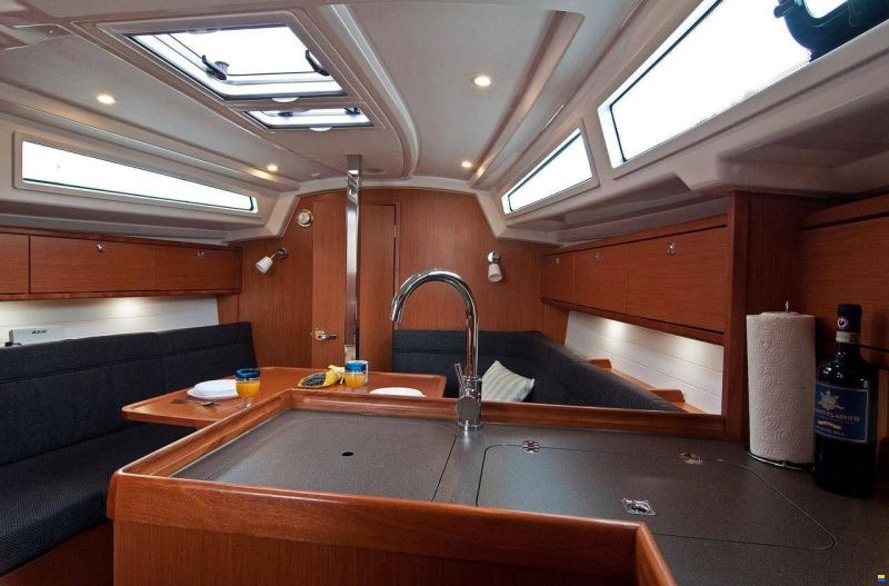Bavaria Cruiser 34