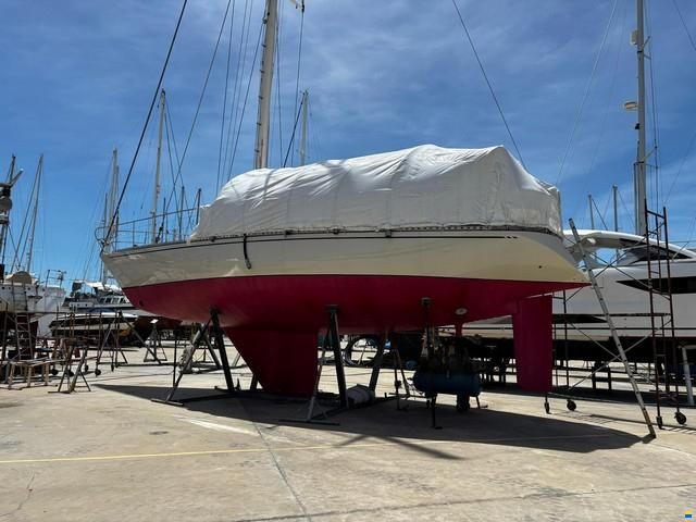 Royal Huisman 49