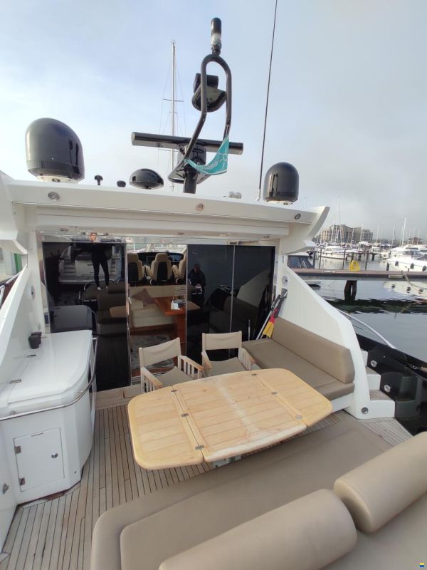 Sunseeker Predator 64