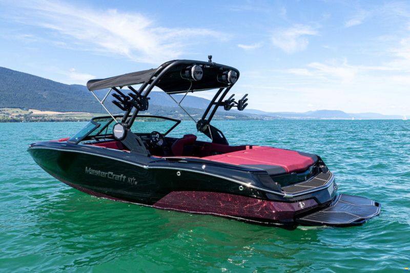 MasterCraft NXT20 | 2024 | black - sangria flakes