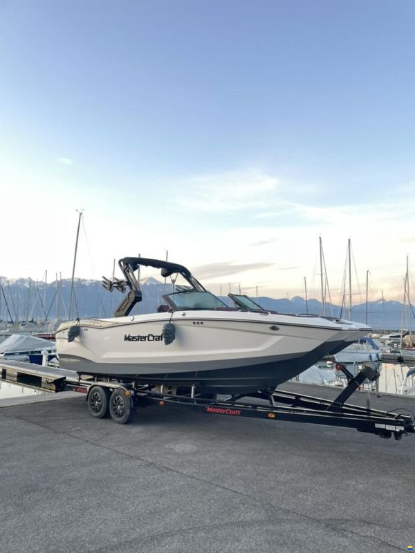 MasterCraft X24 | 2024 | White & Grey