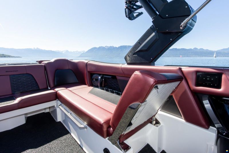 MasterCraft X24 | 2024 | White & Grey