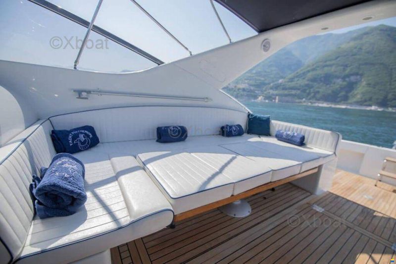 Uniesse 48