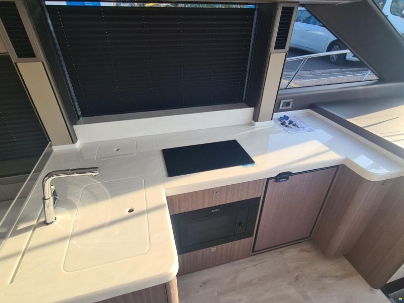 Galeon 440 Fly