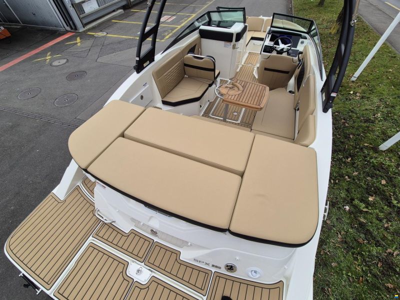 Sea Ray SPX 230 Europe