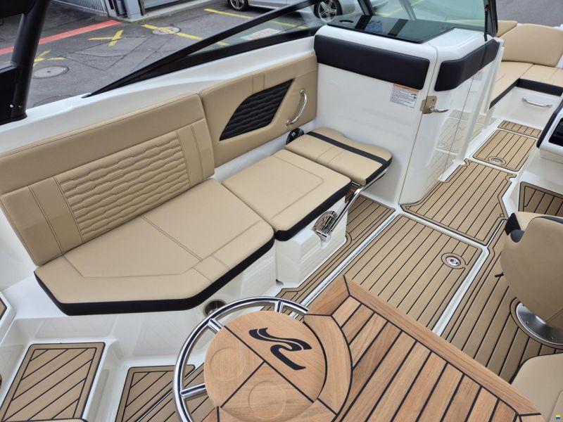 Sea Ray SPX 230 Europe