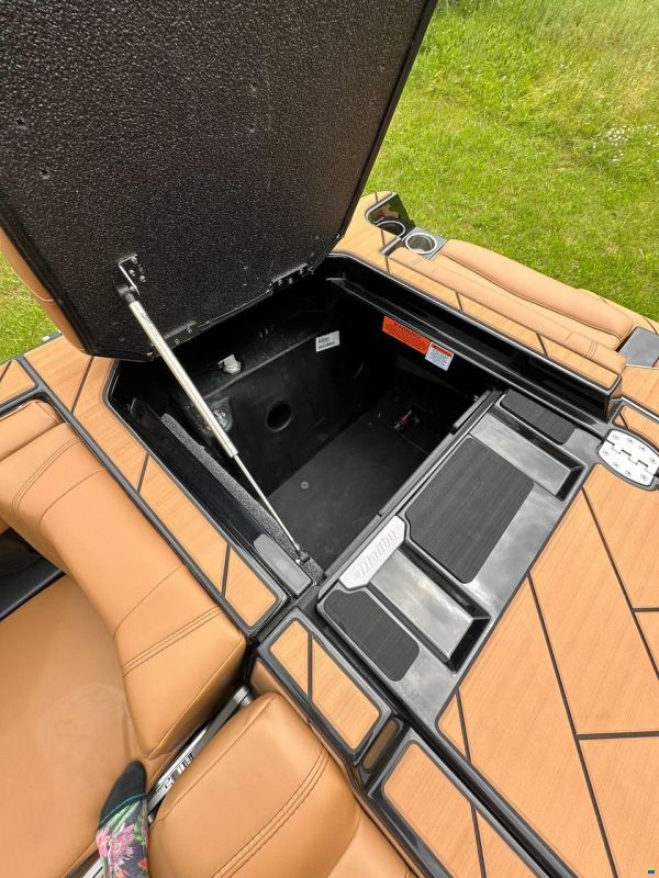 Malibu 23LSV
