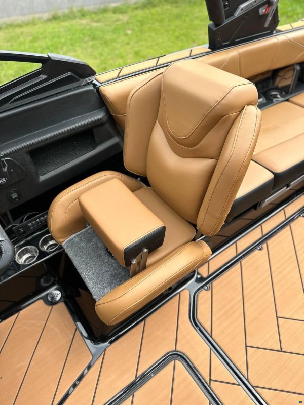 Malibu 23LSV