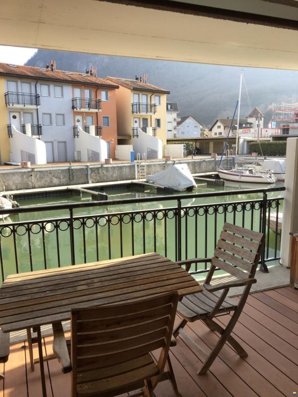 Marina-Wohnung mit Bootsliegeplatz 9×3 m