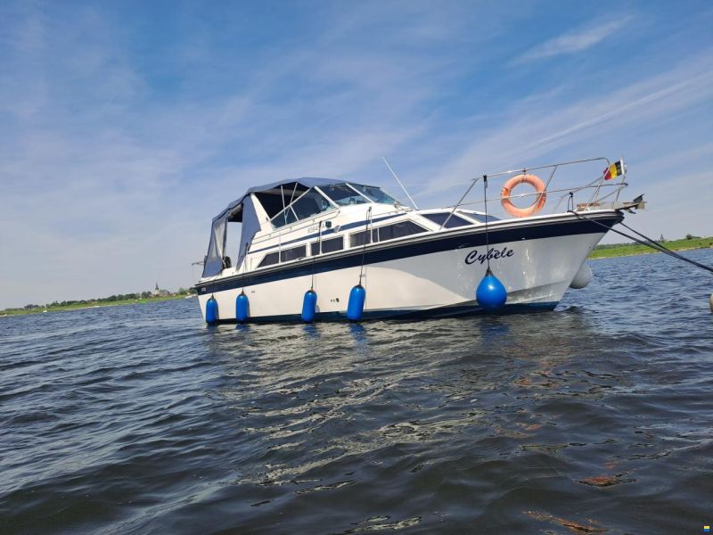 Fairline Phantom 32