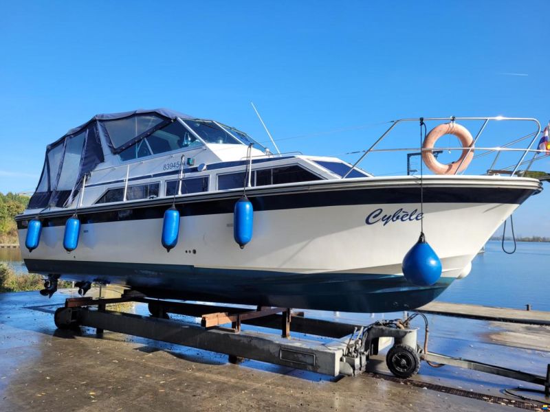 Fairline Phantom 32