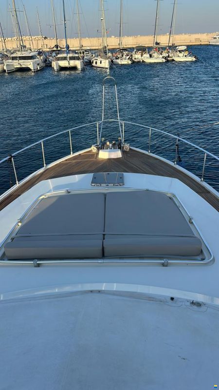 Ferretti 58