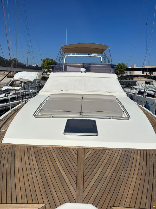 Ferretti 58