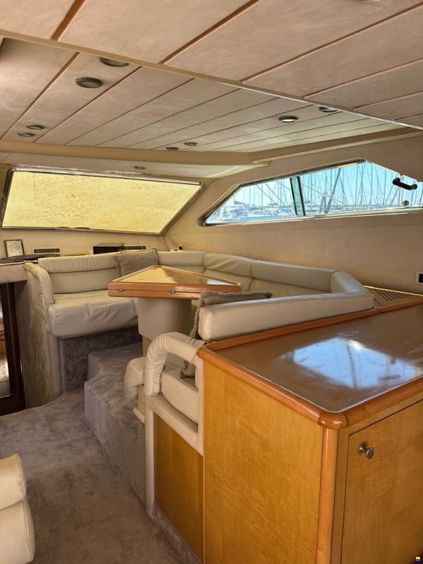 Ferretti 58