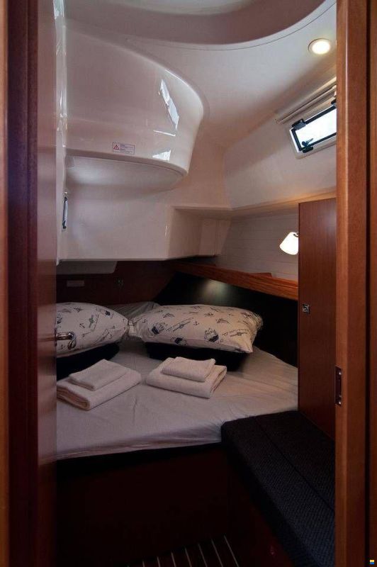 Bavaria Cruiser 37