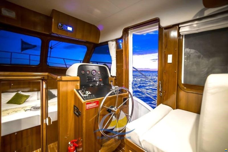 Integrity 380 Fly