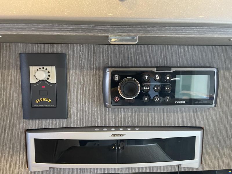 Riva rama Super 44
